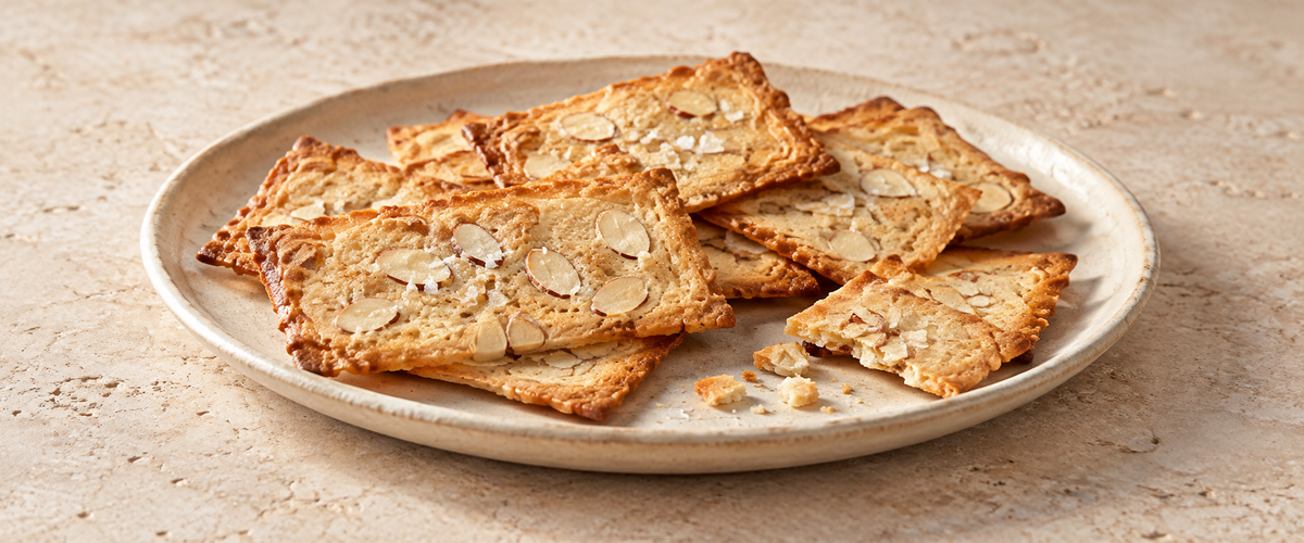 Mandel-Cracker mit Meersalz